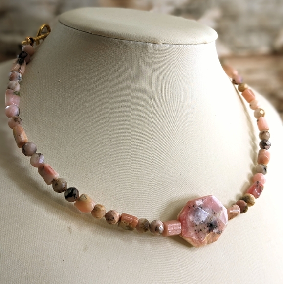 Natural Peruvian Pink Opal Beaded Necklace with Pink Opal Centerpiece - Picture 4 of 11